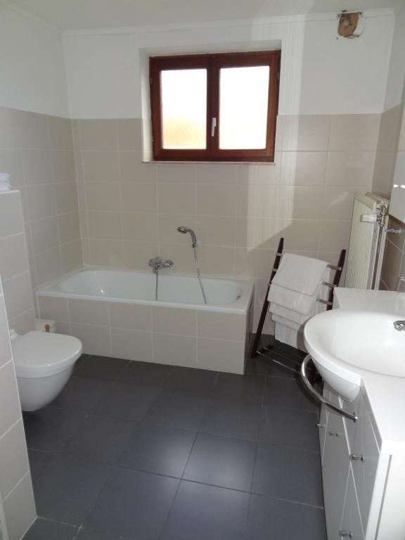 Guesthouse Les Tilleuls Fleurus Zimmer foto